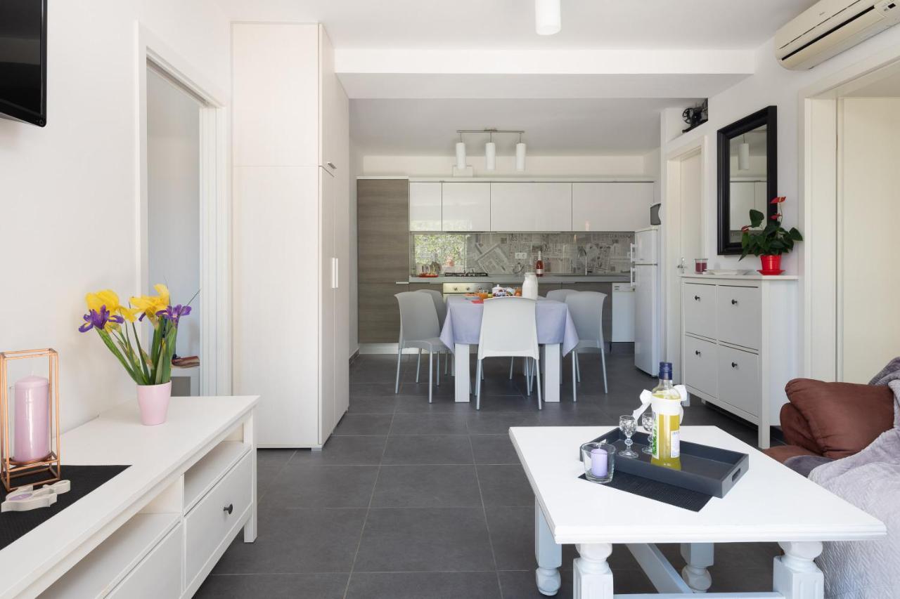 Seaside Apartment Kamelia Mimice Eksteriør billede